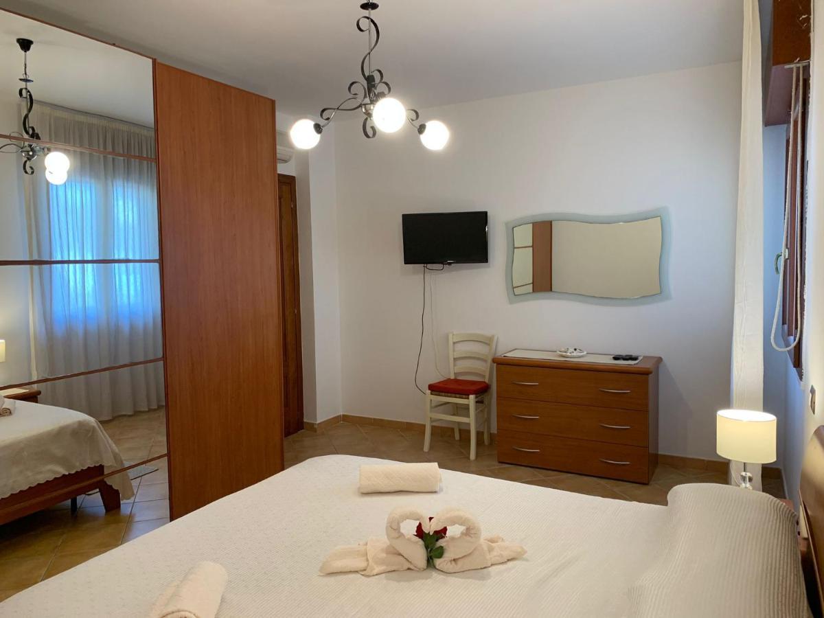 Casa Elisa Apartman Decimomannu Kültér fotó